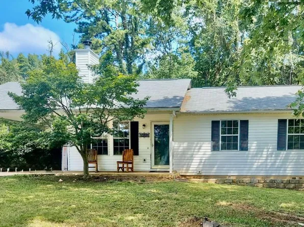 3288 Shuler Rd, Gainesville, GA 30506