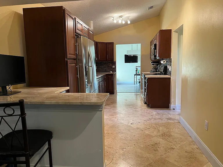 461 Via Florence Dr — Photo 4
