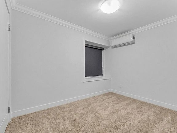 5th image of 907 Harris Ave