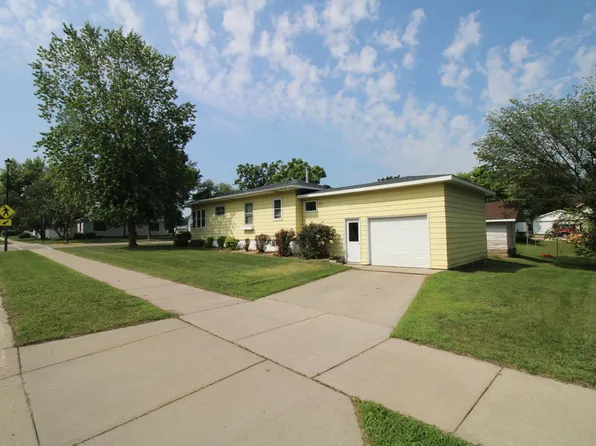 202 5th St S, Sauk Centre, MN 56378
