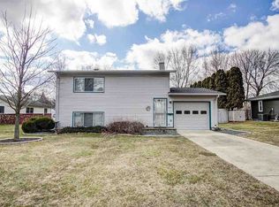 605 Westview Dr, Angola, IN 46703