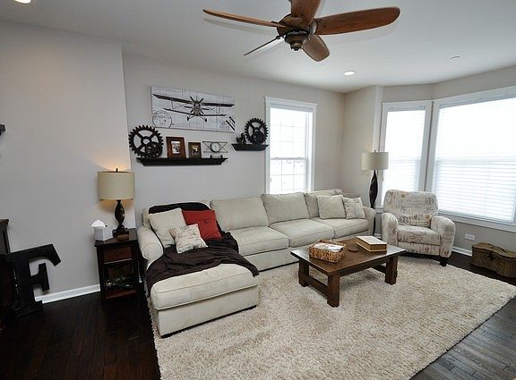 3rd image of 16741 Brighton Dr