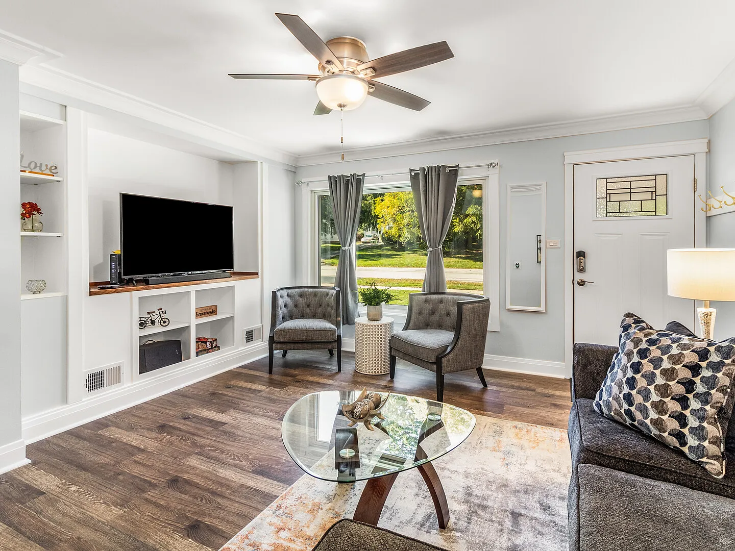 Downers Grove Rental - Washington St — Photo 1