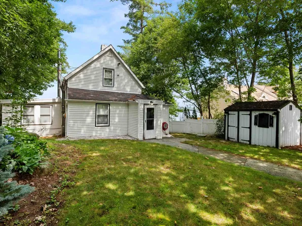 20 S Shore Road, Salem, NH 03079