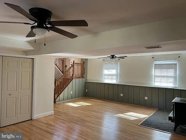 15006 Nebraska Ln — Photo 24
