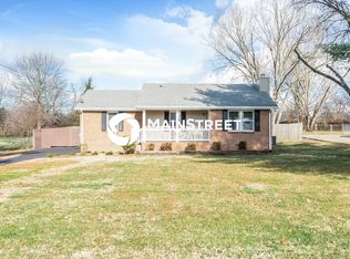 496 Anna Dr, Gallatin, TN 37066
