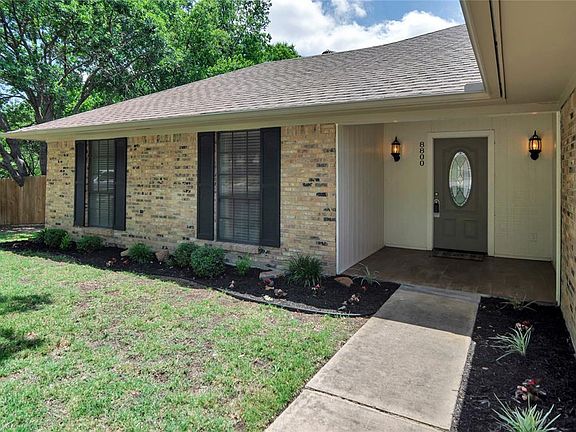 4th image of 8800 Greenhaven Dr