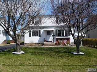 600 Spruce Ave, Saddle Brook, NJ 07663