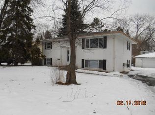 9116 Lexington Ave N, Circle Pines, MN 55014