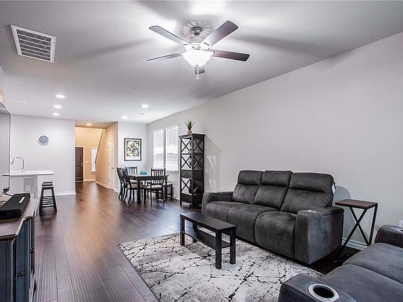 4th image of 7521 Saginaw Dr