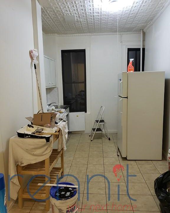 2nd image of 200 Jefferson St APT 2L