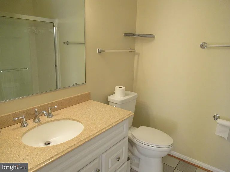 244 S Reynolds St #111 — Photo 20