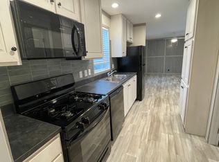 5 Riverbank 300 105, Pontiac, MI 48341