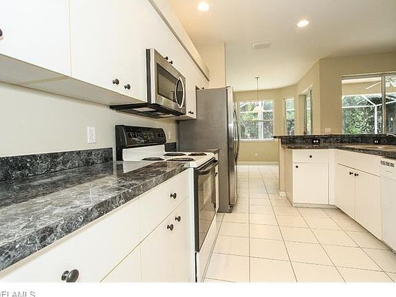 5th image of 8881 Springwood Ct
