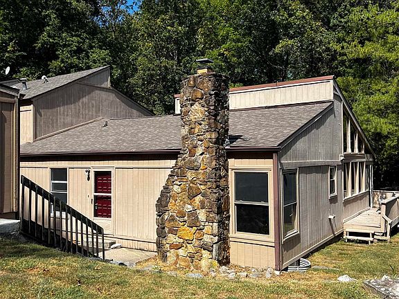 2nd image of 2924 W Winterberry Ct