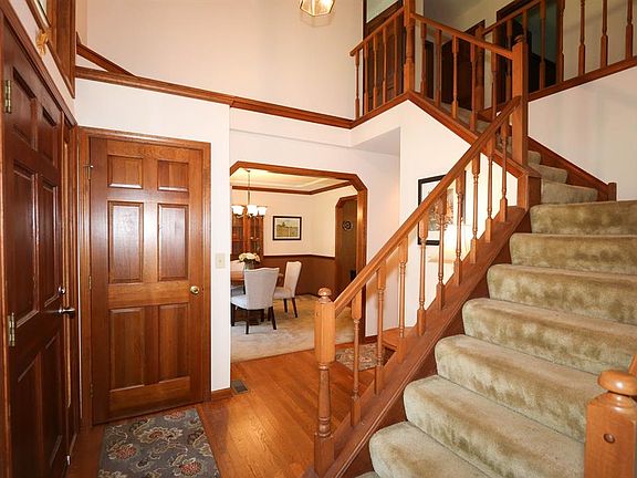 3rd image of 6557 Clearfield Ct