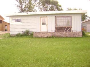 997 47th Ave S, Grand Forks, ND 58201