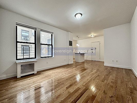 2nd image of 44 Bennett Ave APT 3K