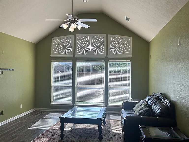 5737 Gracie Ln — Photo 16