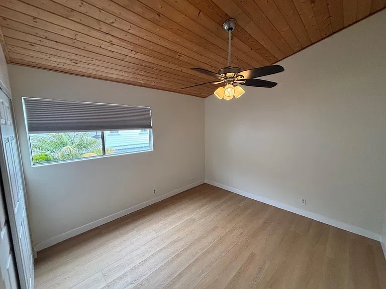 518 Fernleaf Ave #BACK — Photo 3