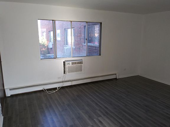 3rd image of 12423 Winchester Ave #2