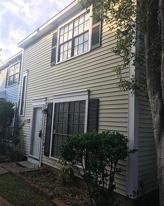 1st image of 222 Settlers Park Dr