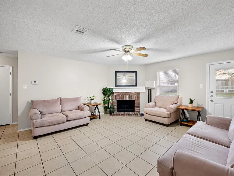 7912 Beef Creek Dr — Photo 3