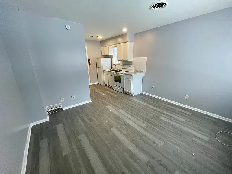 595 Brown St #2 — Photo 22