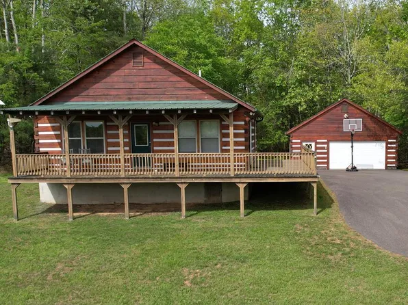 805 Double Bridges Dr, Fancy Gap, VA 24328