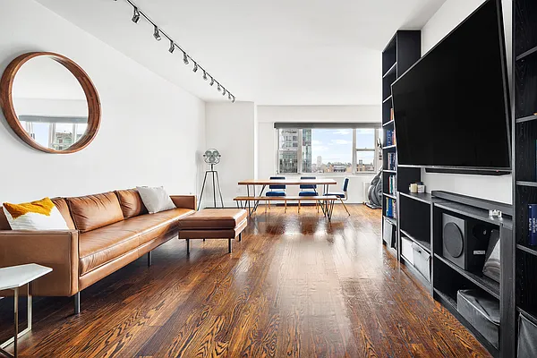 Rented by Compass | media 7