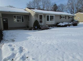 75 Woody Ln, Rochester, NY 14625