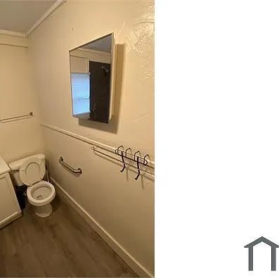 813 Dover St #B — Photo 13