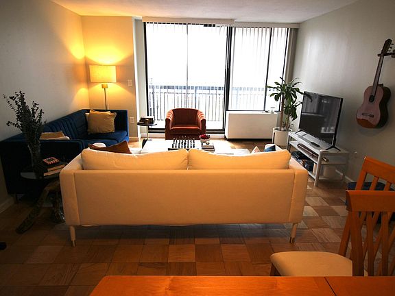 4th image of 60 Longwood Ave APT 705