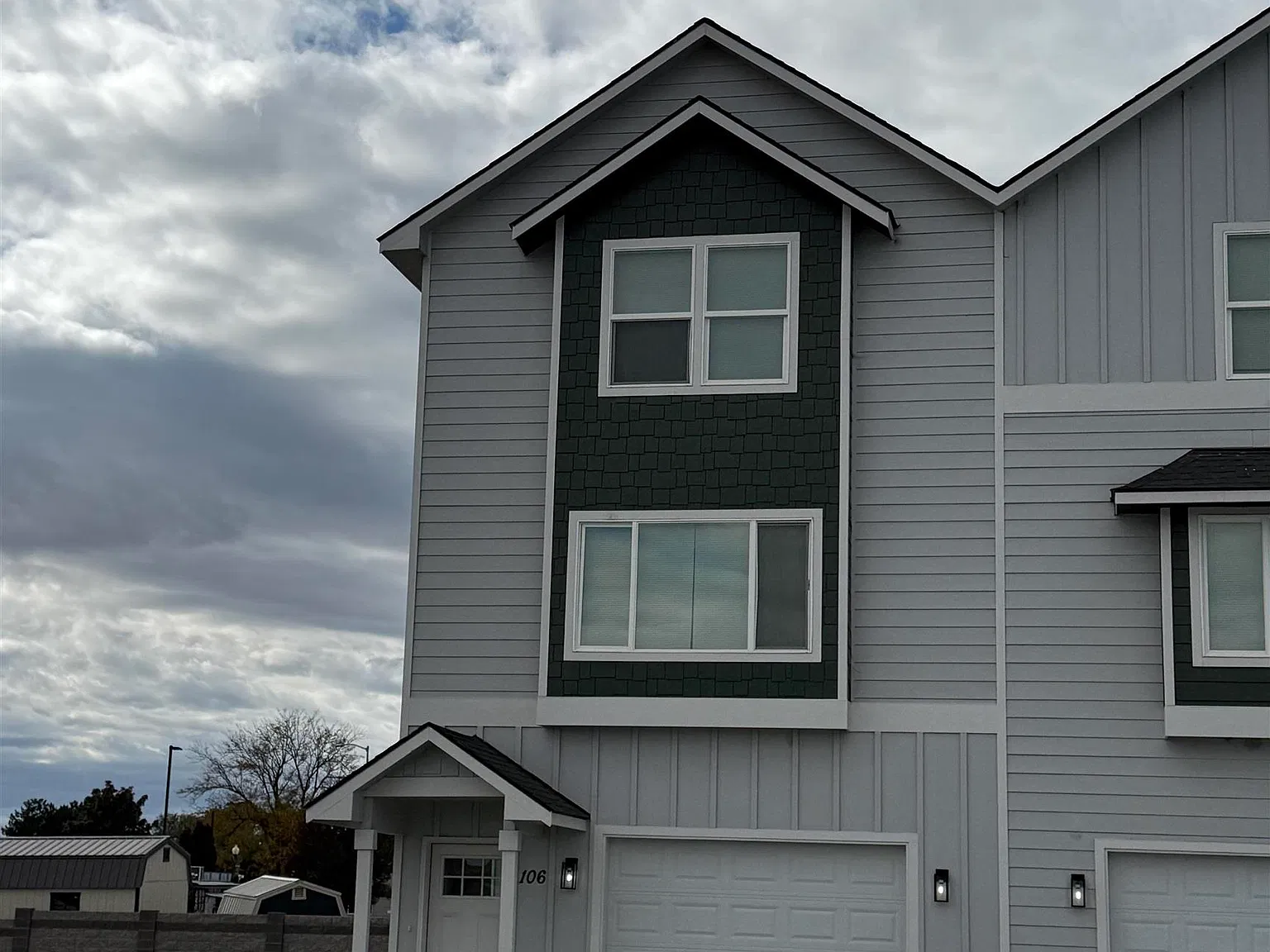 2 bed, 2.5 bath, 1547 sqft, $1,900 — Photo 1