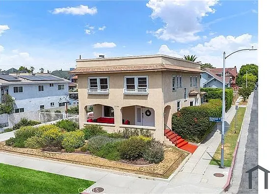 5 bed, 3502 sqft, $6,795 — Photo 2