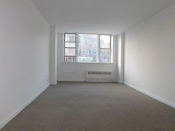 3rd image of 91 E Van Cortlandt Ave #1A