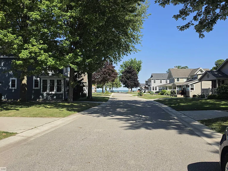 3004 Maplewood Dr — Photo 21