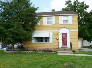 6350 S Canterbury Rd, Parma, OH 44129