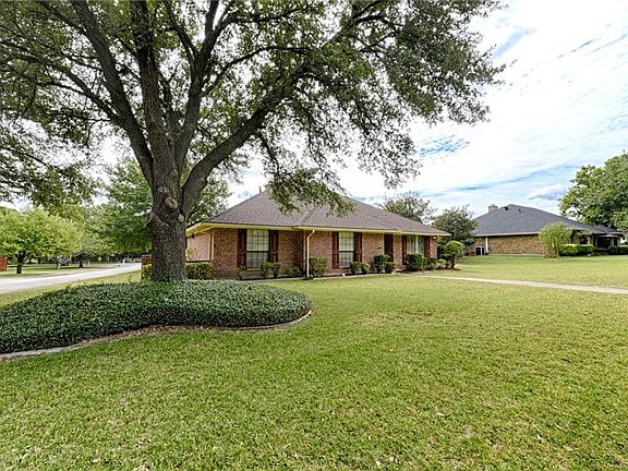 3rd image of 1722 Sparta Dr
