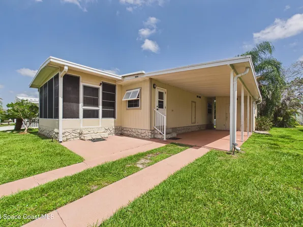 1020 Royal Palm Dr, Barefoot Bay, FL 32976