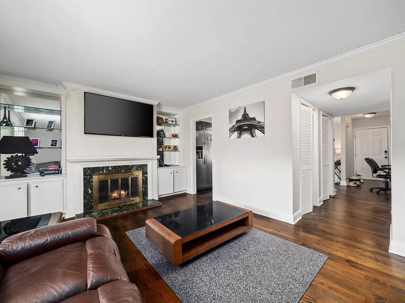 3 bed, 1800 sqft, $2,800 — Photo 2