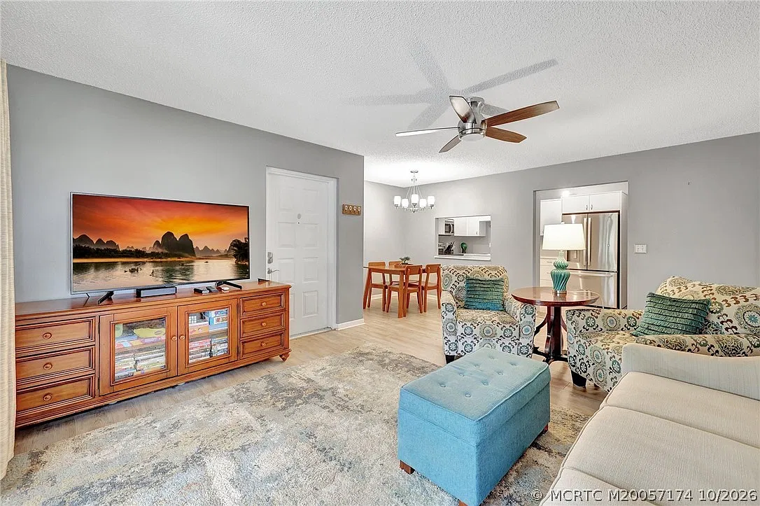 2 bed, 2.0 bath, 1111 sqft, $2,000 — Photo 4