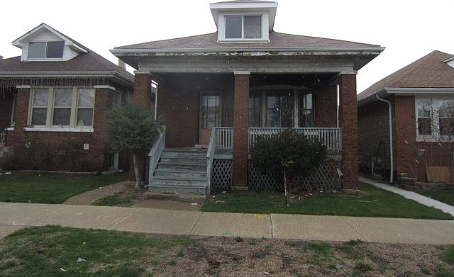 2nd image of 5744 S Albany Ave