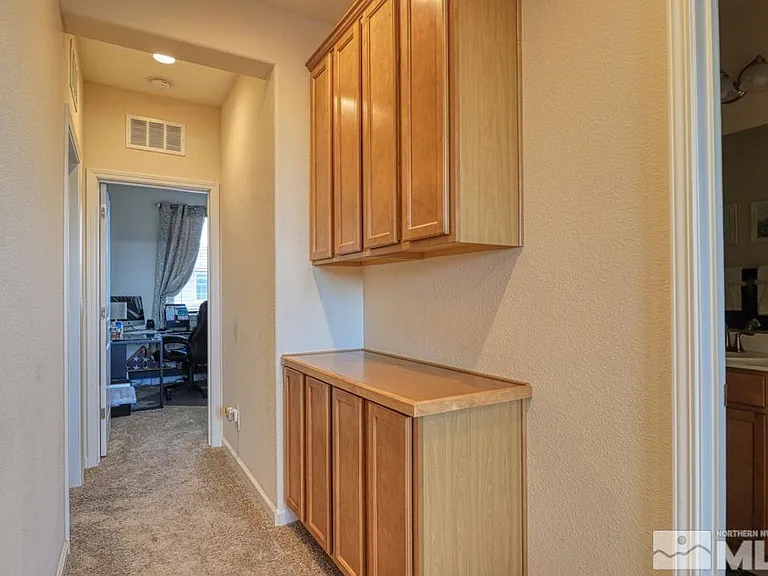 1009 Arbor Rd — Photo 10