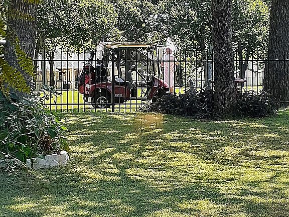3rd image of 4116 Fairway Dr