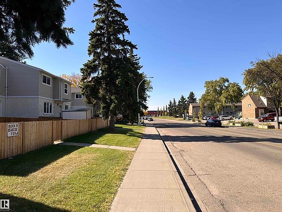 5th image of 9G Clareview Vlg NW