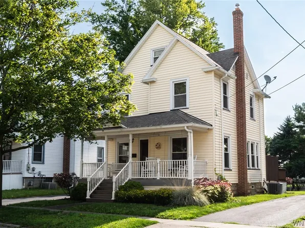 21 Otis St, Batavia, NY 14020