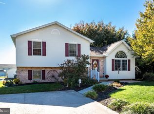 416 Lexington Way, Littlestown, PA 17340