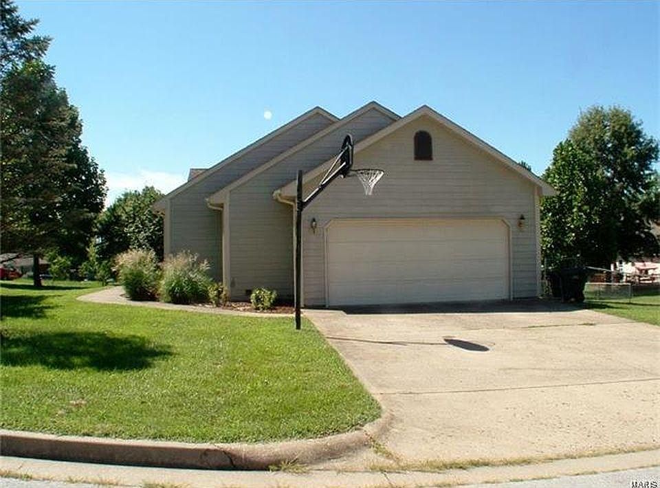 2nd image of 300 Granite Dr