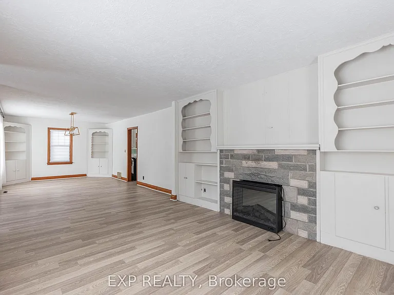 412 S Pelham Rd — Photo 7